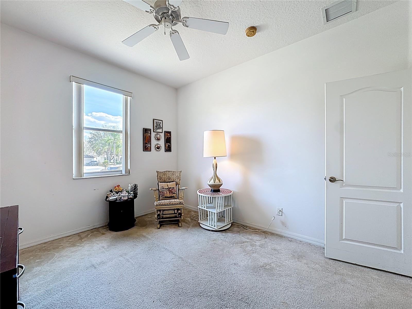 Image 33 of 69 For 200 Round Man Street