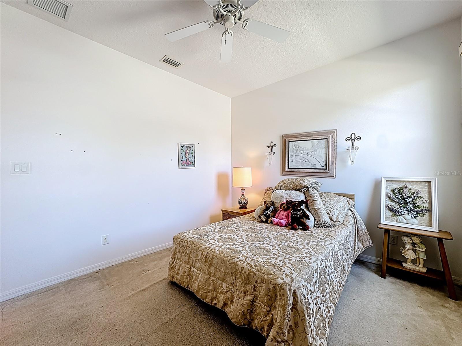 Image 39 of 69 For 200 Round Man Street