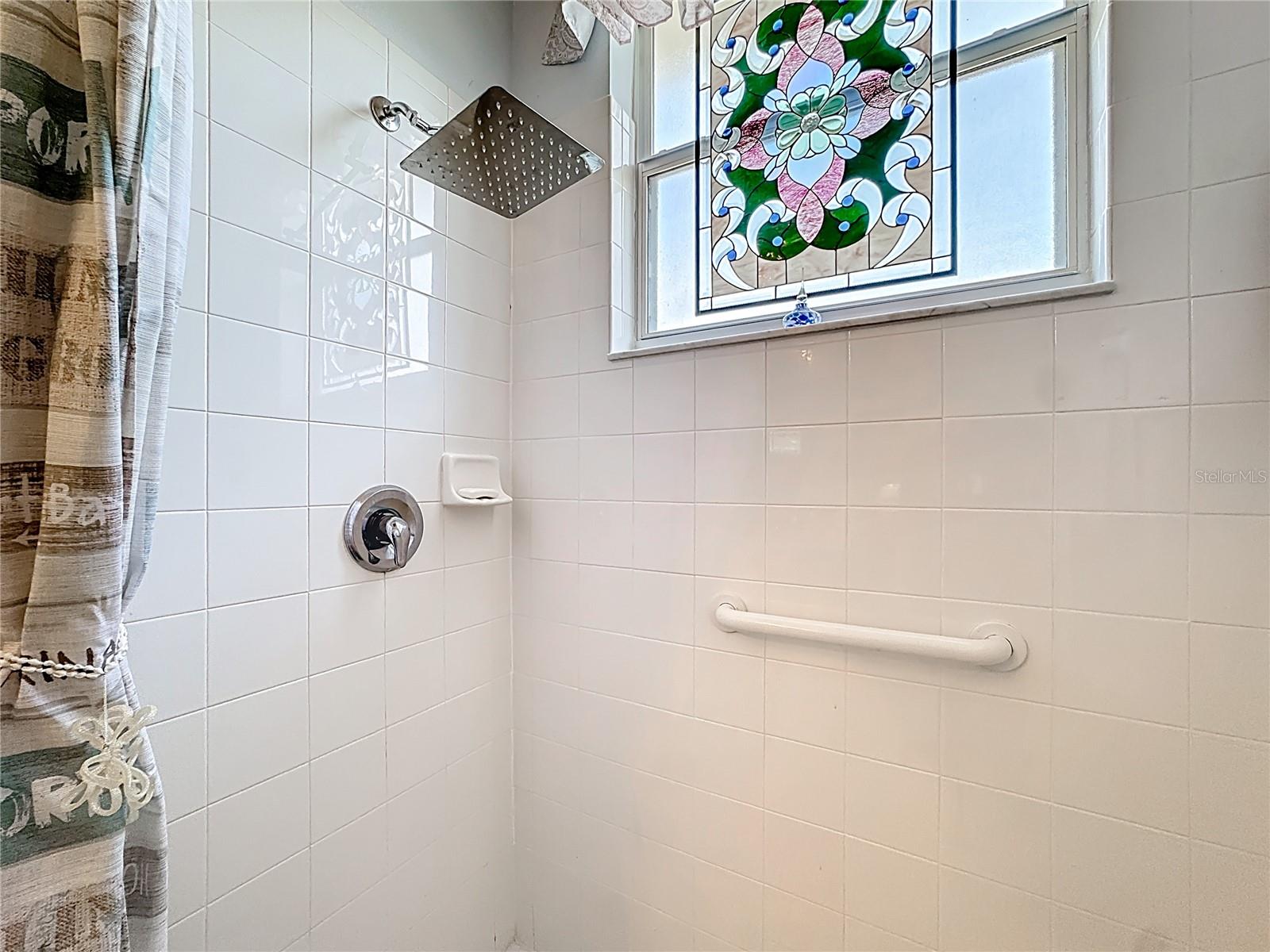 Image 43 of 69 For 200 Round Man Street