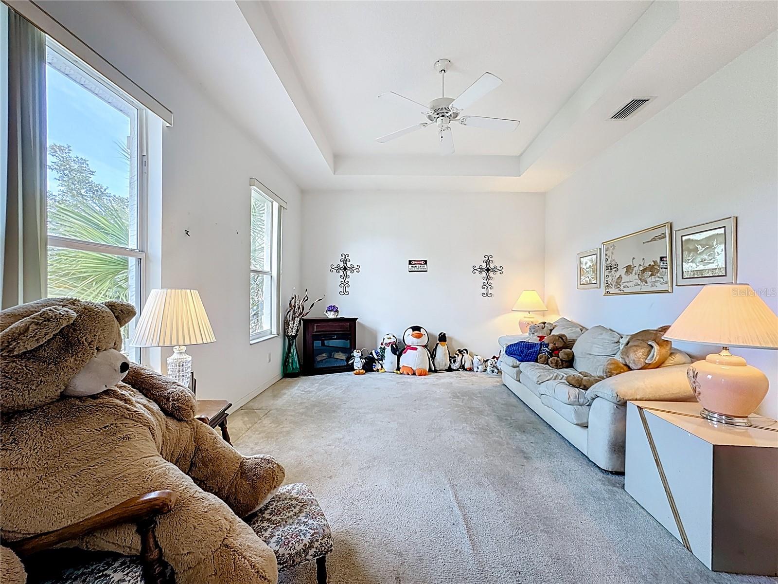 Image 44 of 69 For 200 Round Man Street