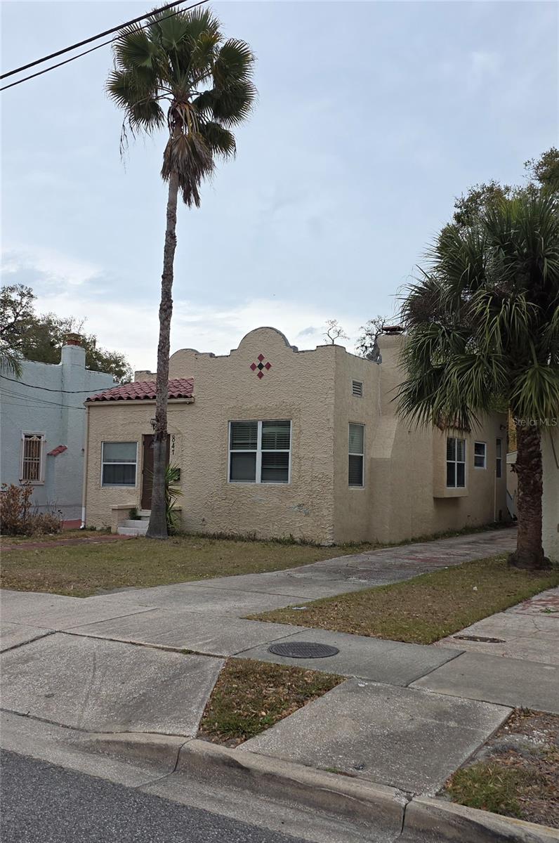 Image 3 of 25 For 847 Ridgewood Avenue