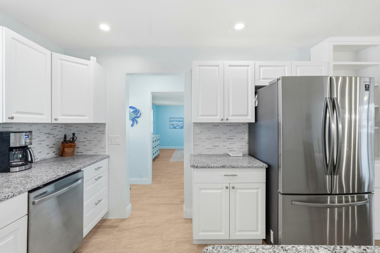 Image 15 of 73 For 341 Plaza Boulevard