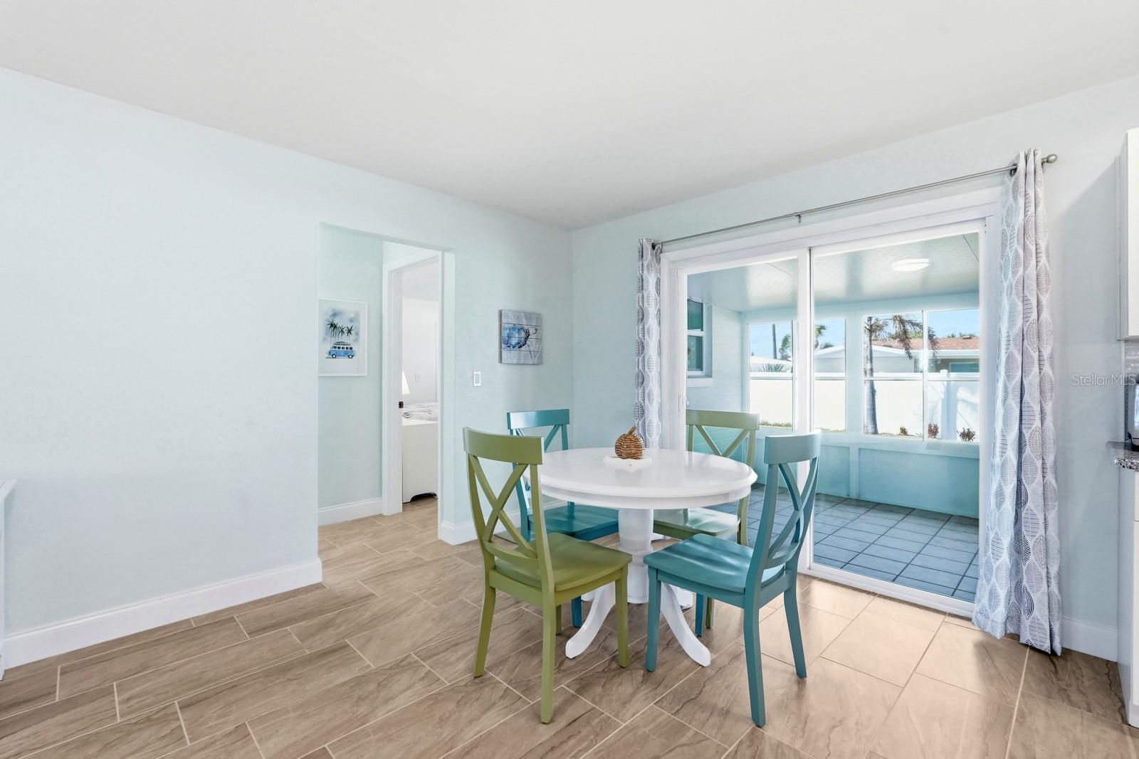 Image 22 of 73 For 341 Plaza Boulevard