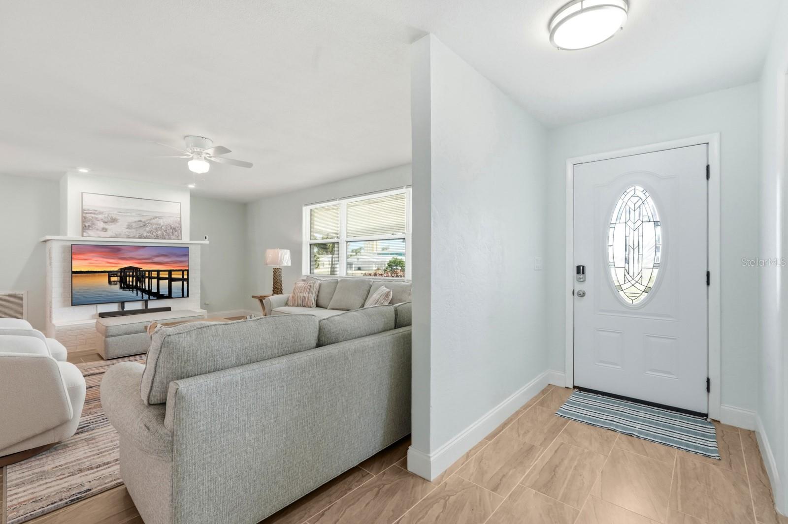 Image 3 of 73 For 341 Plaza Boulevard