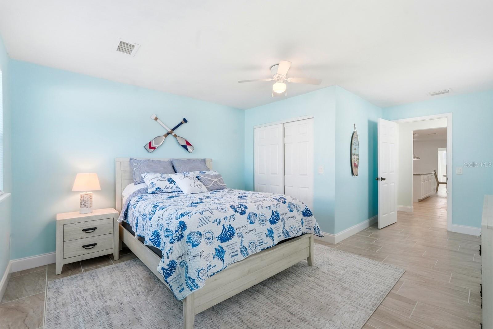 Image 32 of 73 For 341 Plaza Boulevard