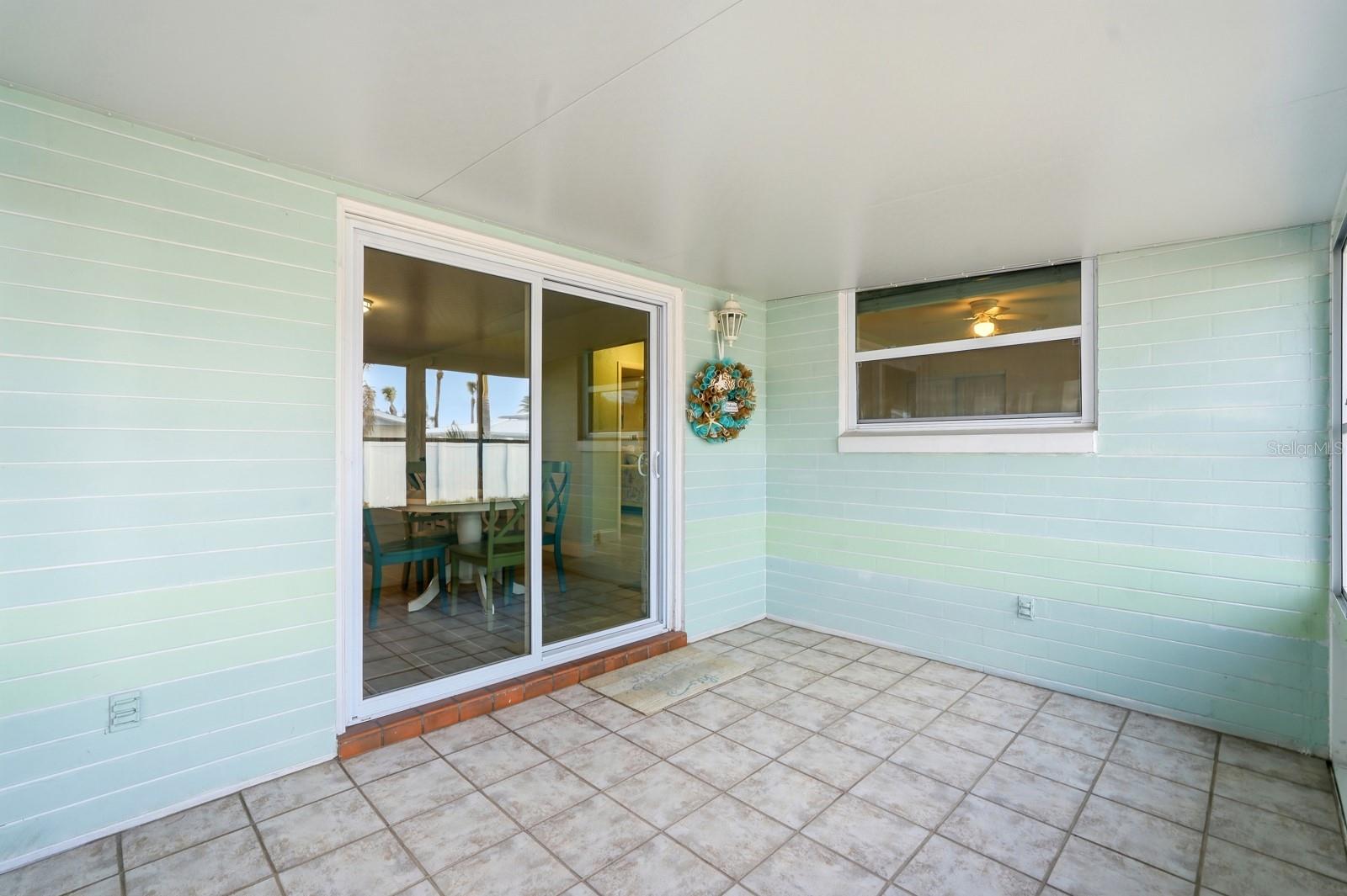 Image 37 of 73 For 341 Plaza Boulevard