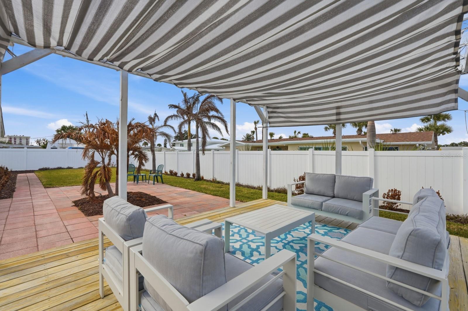 Image 43 of 73 For 341 Plaza Boulevard