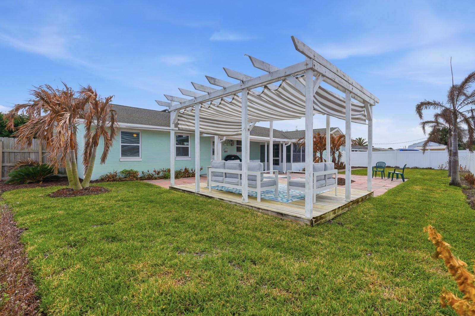 Image 45 of 73 For 341 Plaza Boulevard