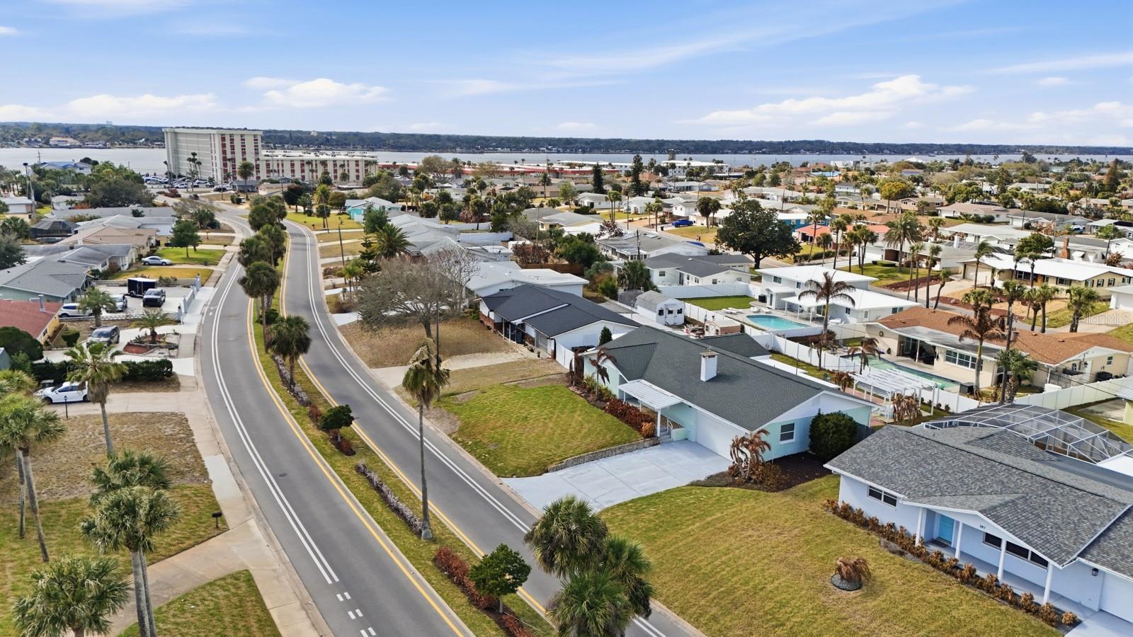 Image 59 of 73 For 341 Plaza Boulevard