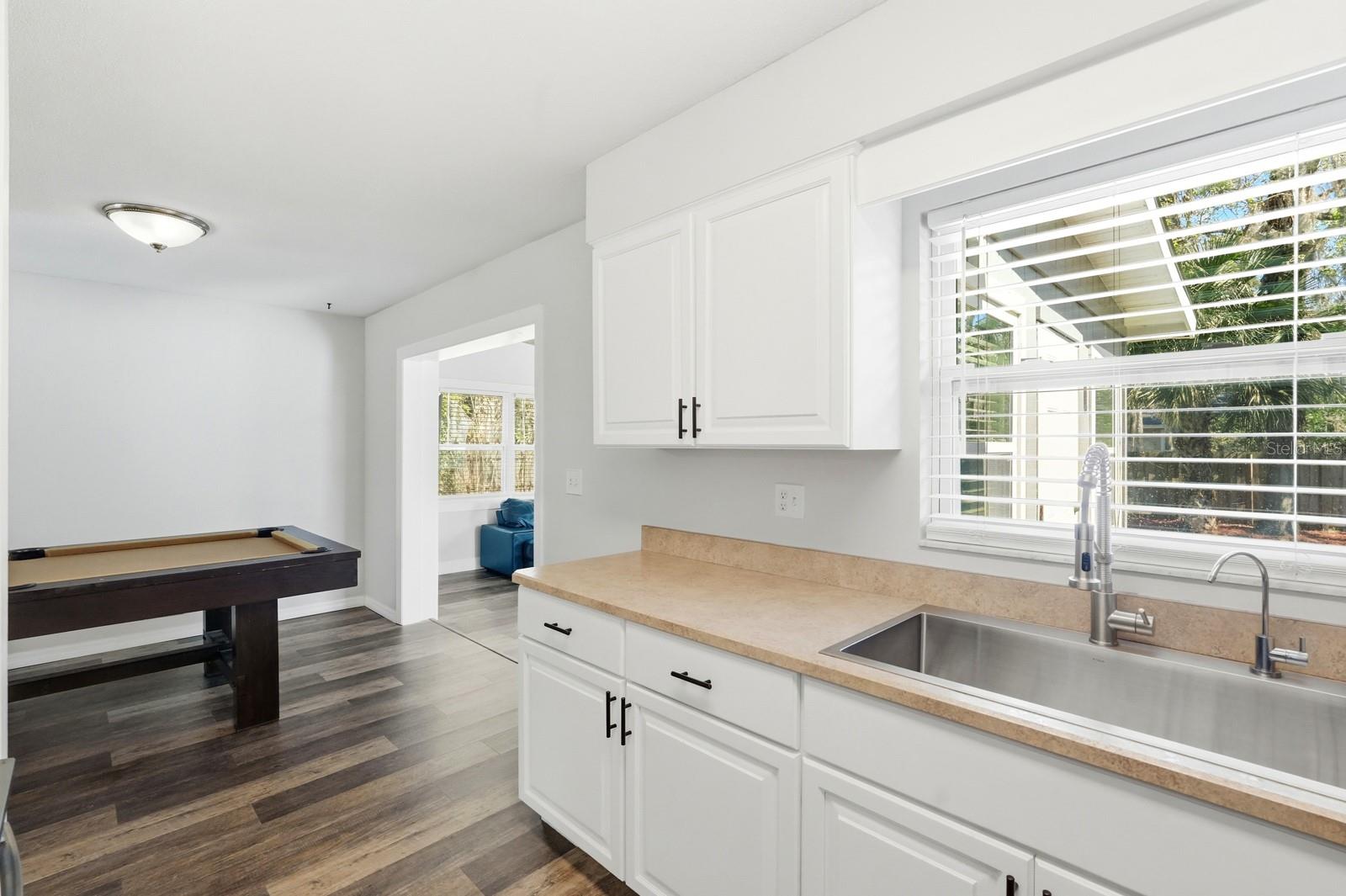 Image 16 of 48 For 543 Palm Drive