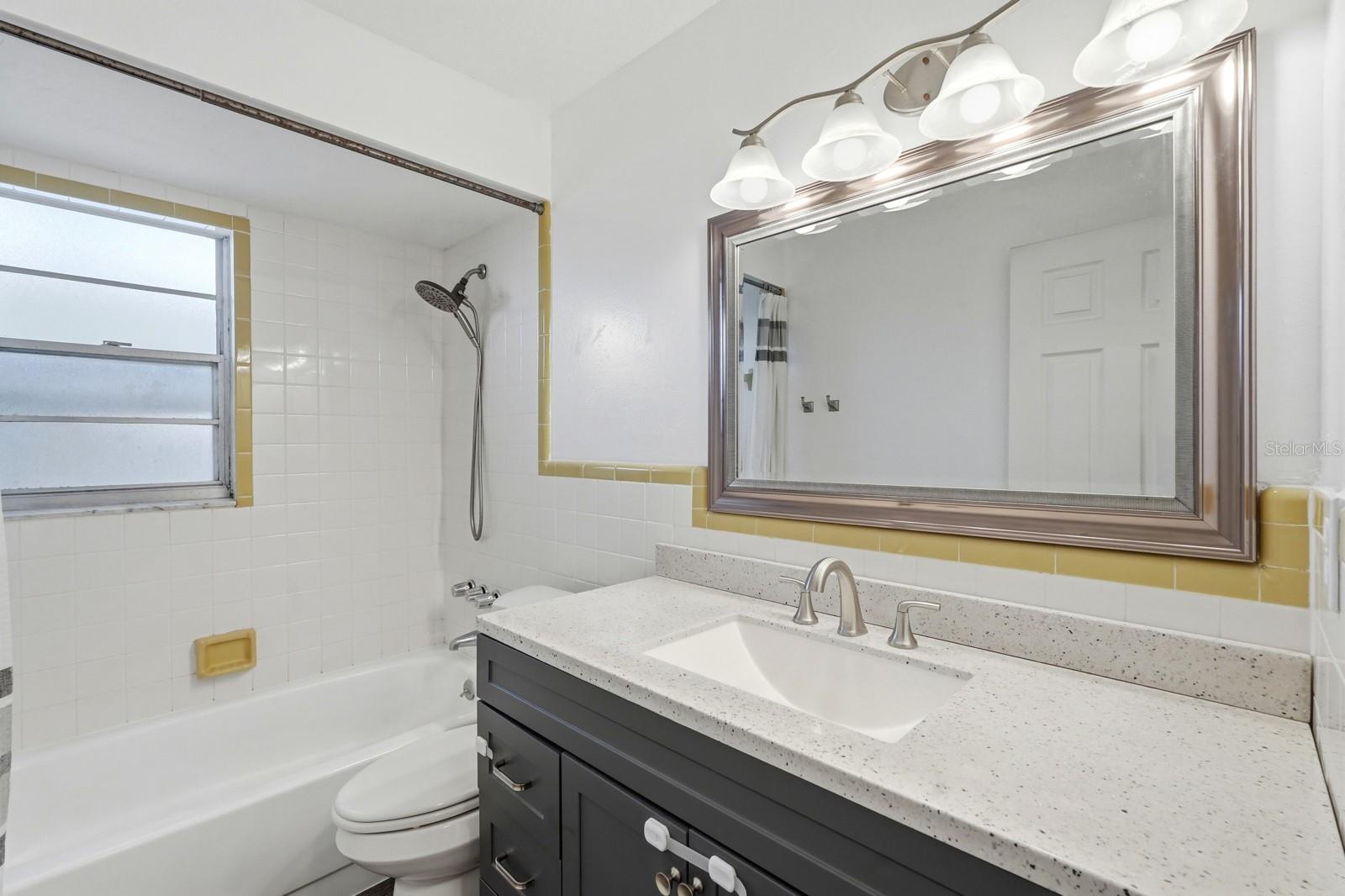 Image 22 of 48 For 543 Palm Drive