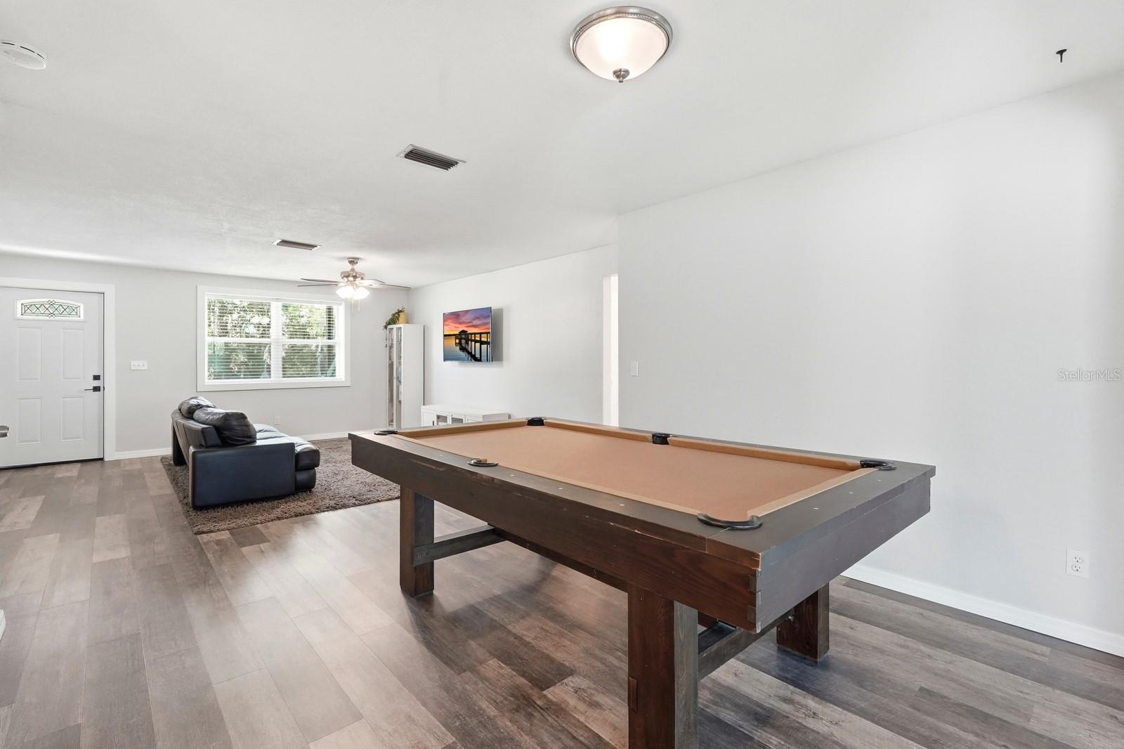 Image 8 of 48 For 543 Palm Drive