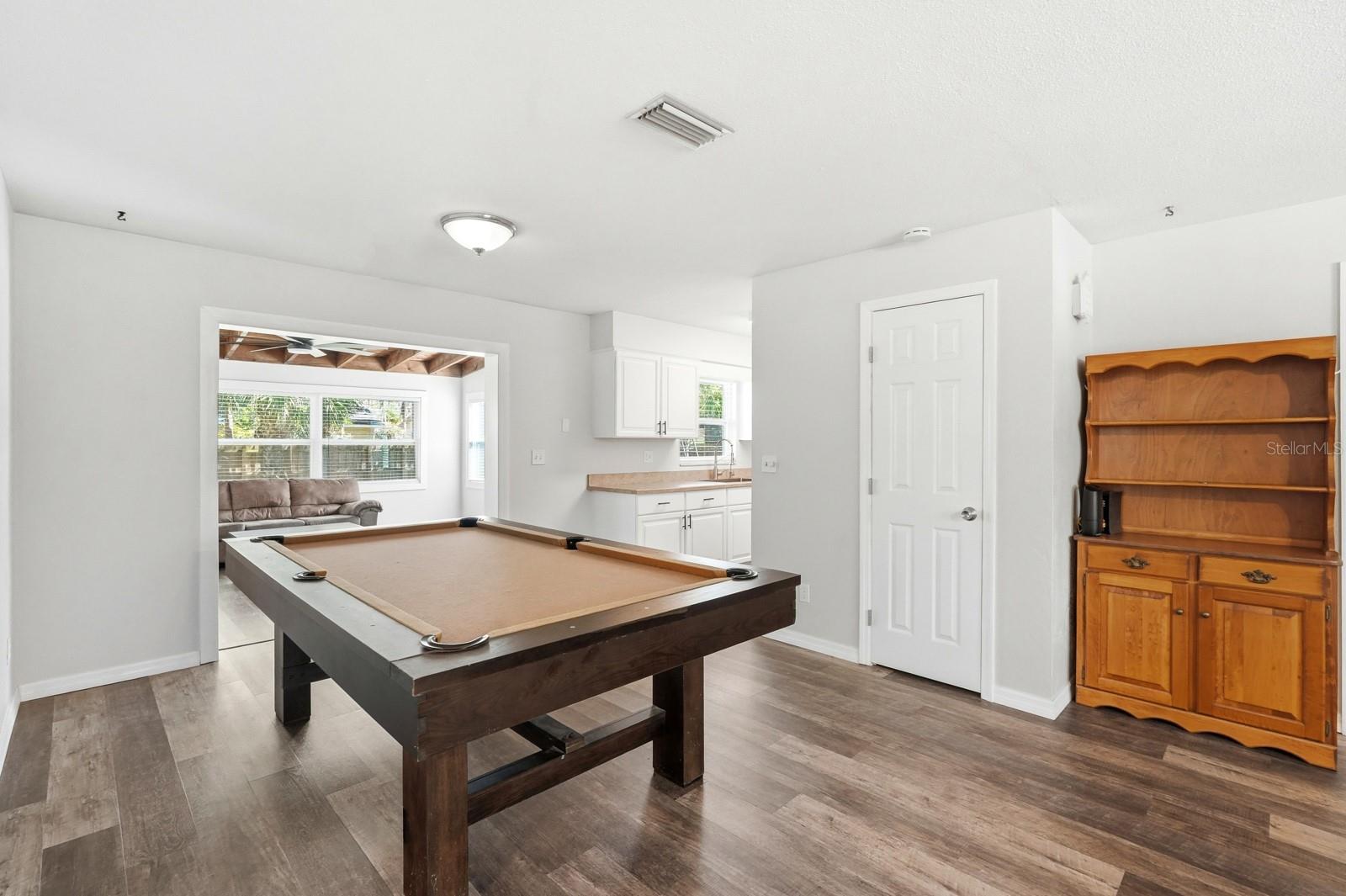 Image 9 of 48 For 543 Palm Drive