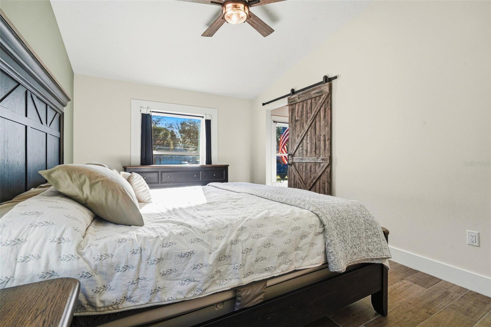 Image 17 of 57 For 2046 Dalton Avenue