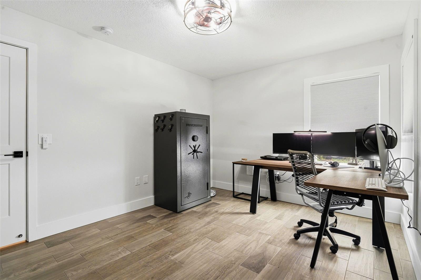 Image 26 of 57 For 2046 Dalton Avenue