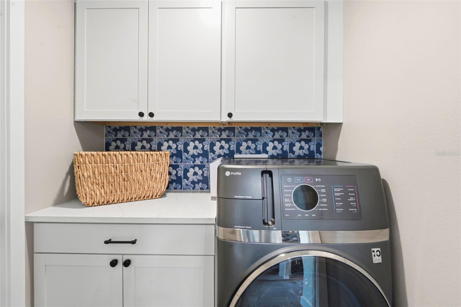 Image 30 of 57 For 2046 Dalton Avenue