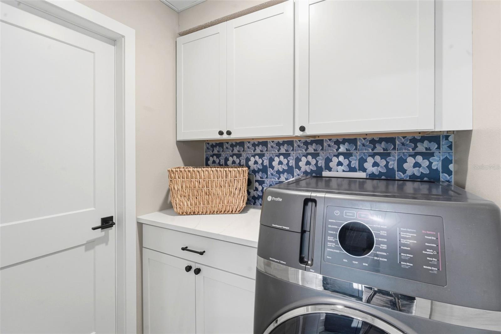 Image 31 of 57 For 2046 Dalton Avenue