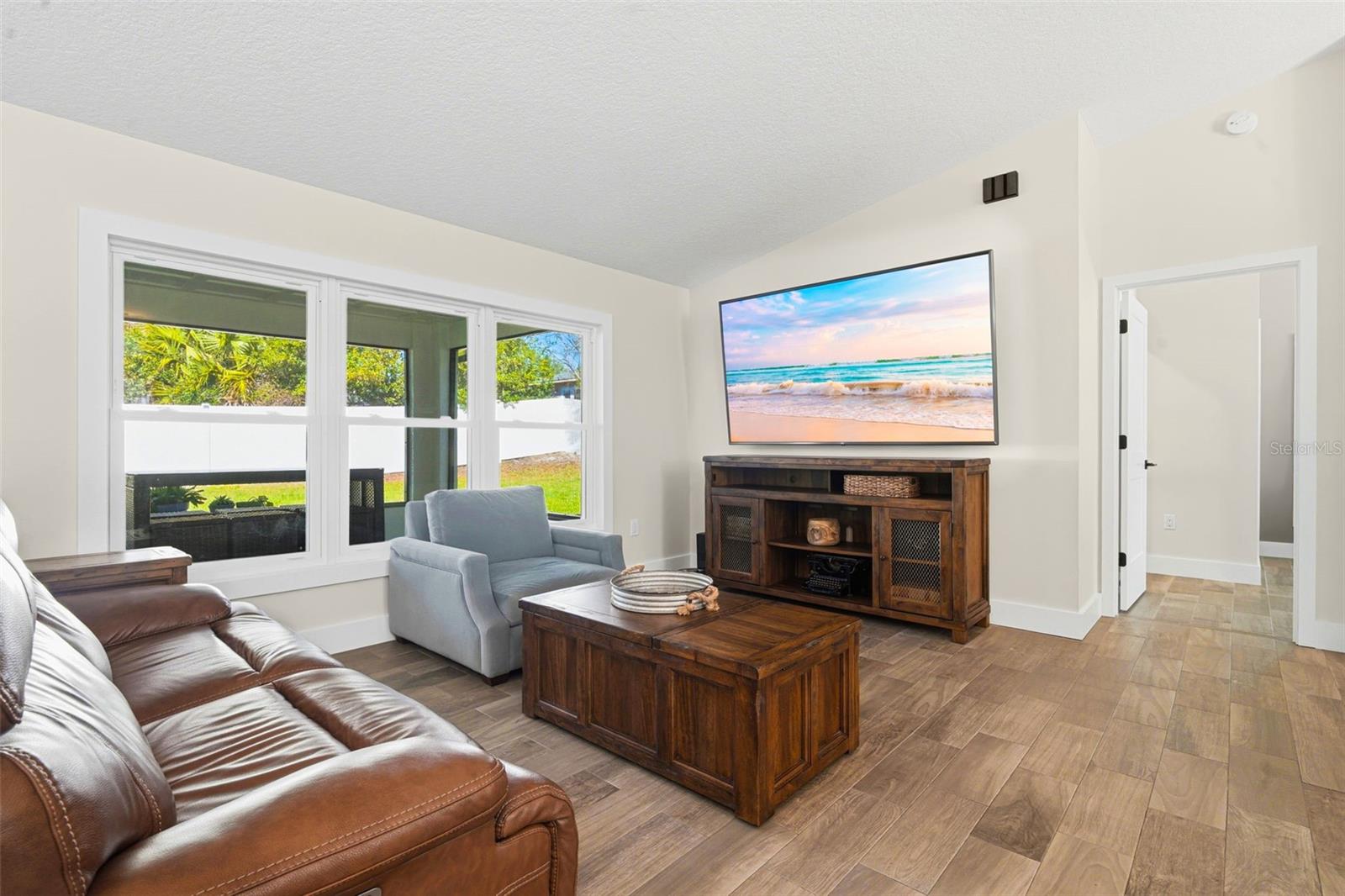 Image 5 of 57 For 2046 Dalton Avenue