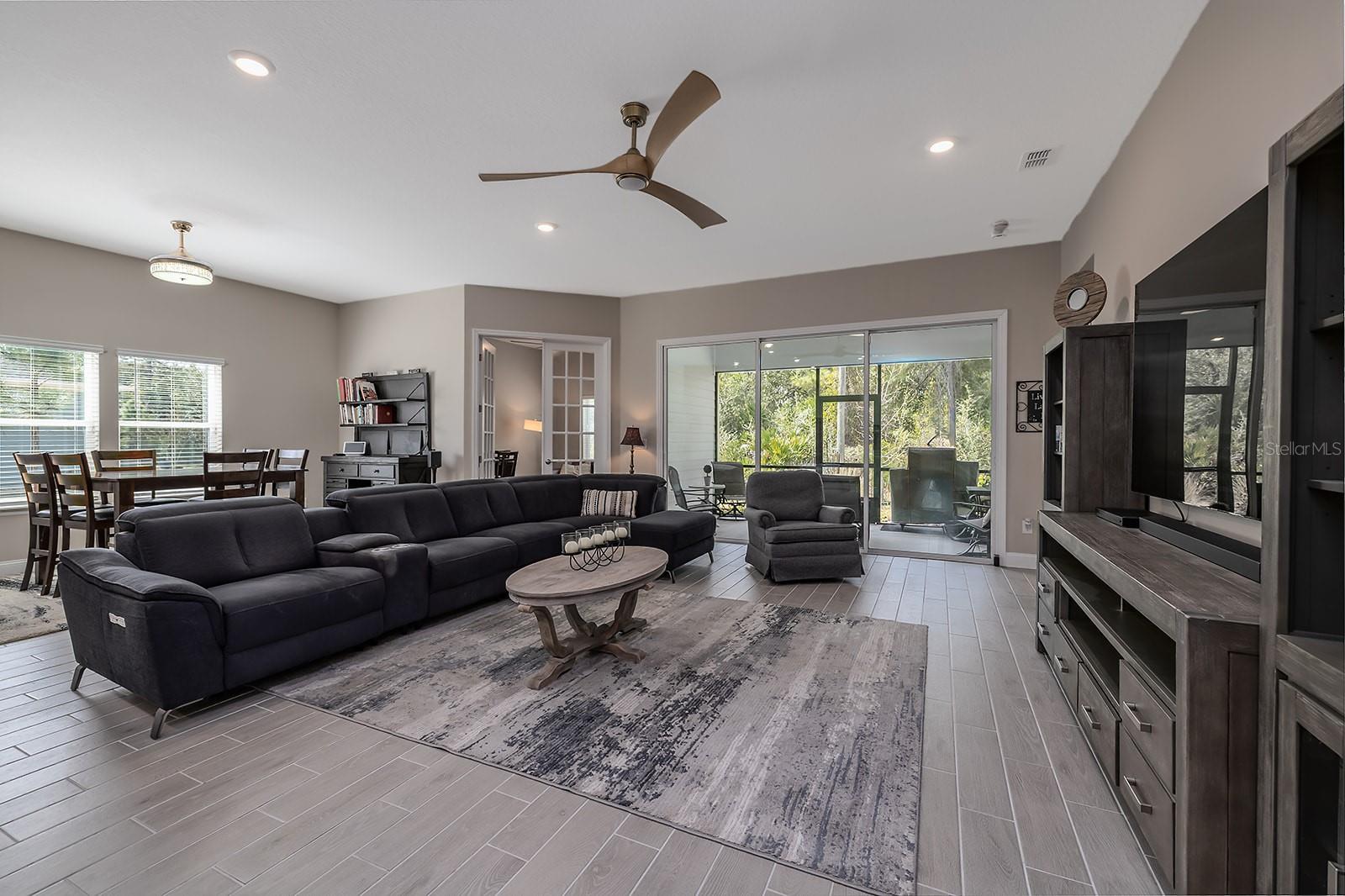 Image 3 of 30 For 4194 Acoma Drive