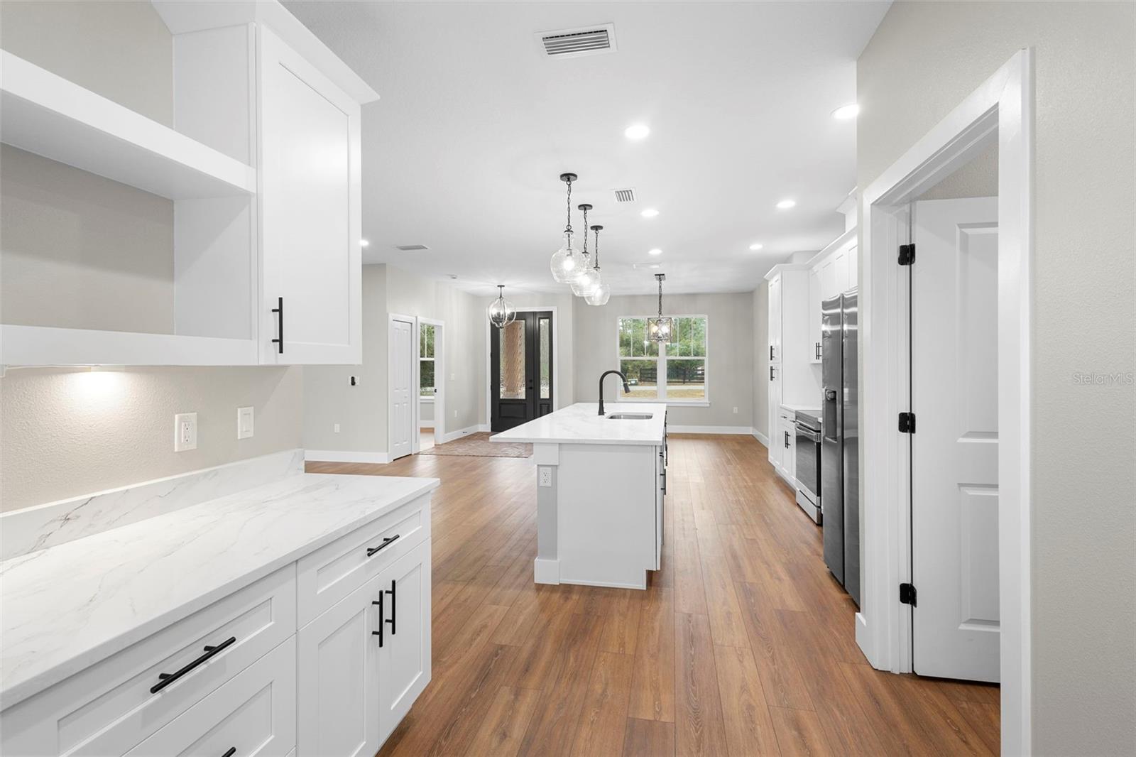 Image 12 of 46 For 39330 Greenbrier Street