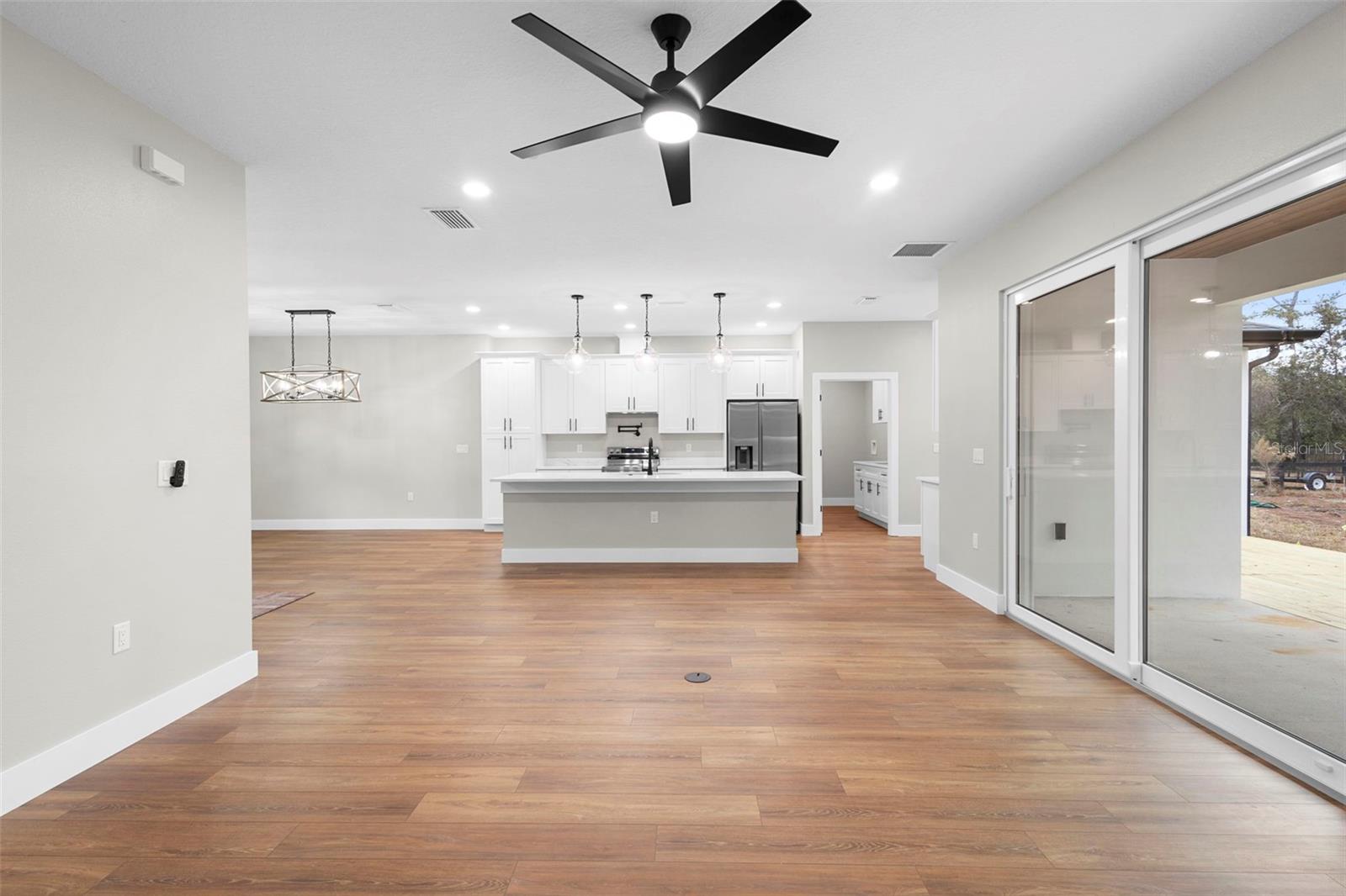 Image 18 of 46 For 39330 Greenbrier Street