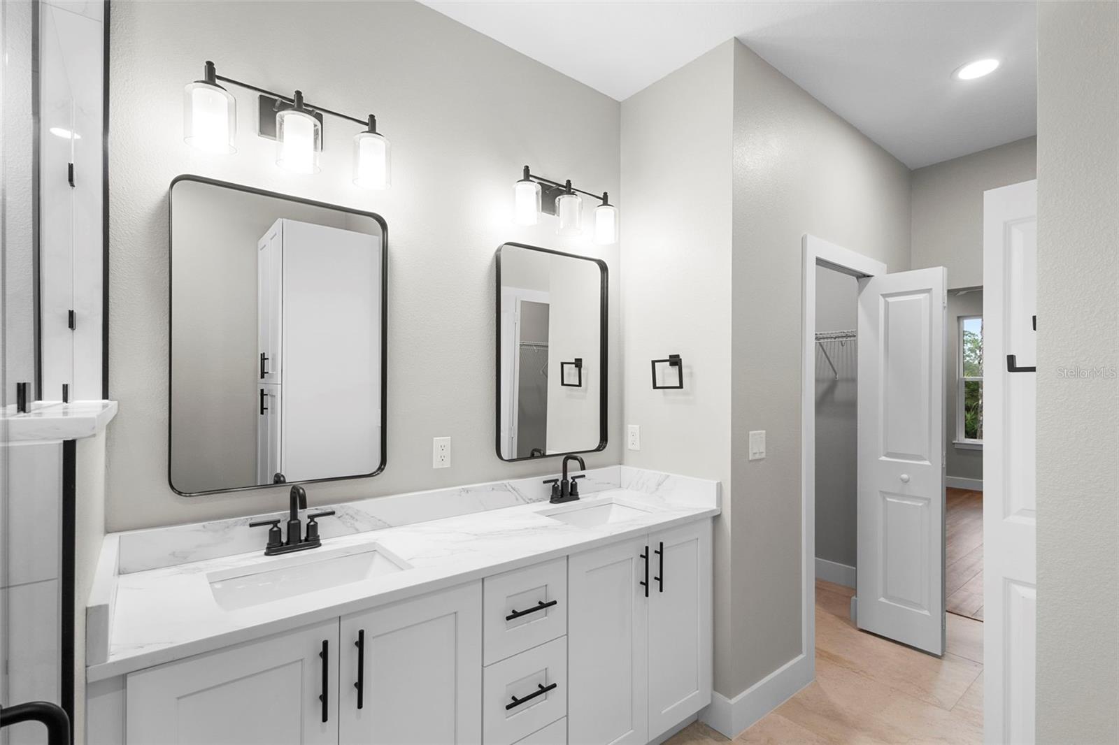 Image 25 of 46 For 39330 Greenbrier Street