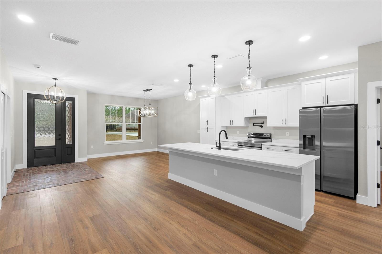 Image 9 of 46 For 39330 Greenbrier Street