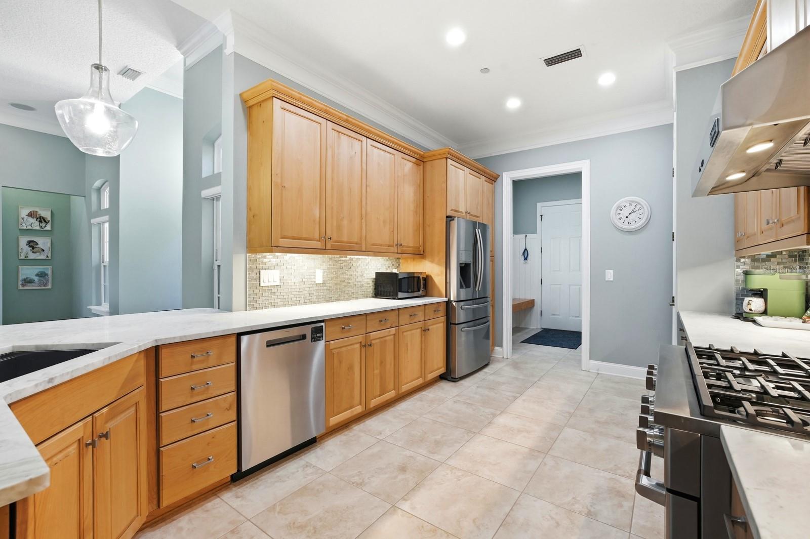 Image 19 of 100 For 6595 Collier Road