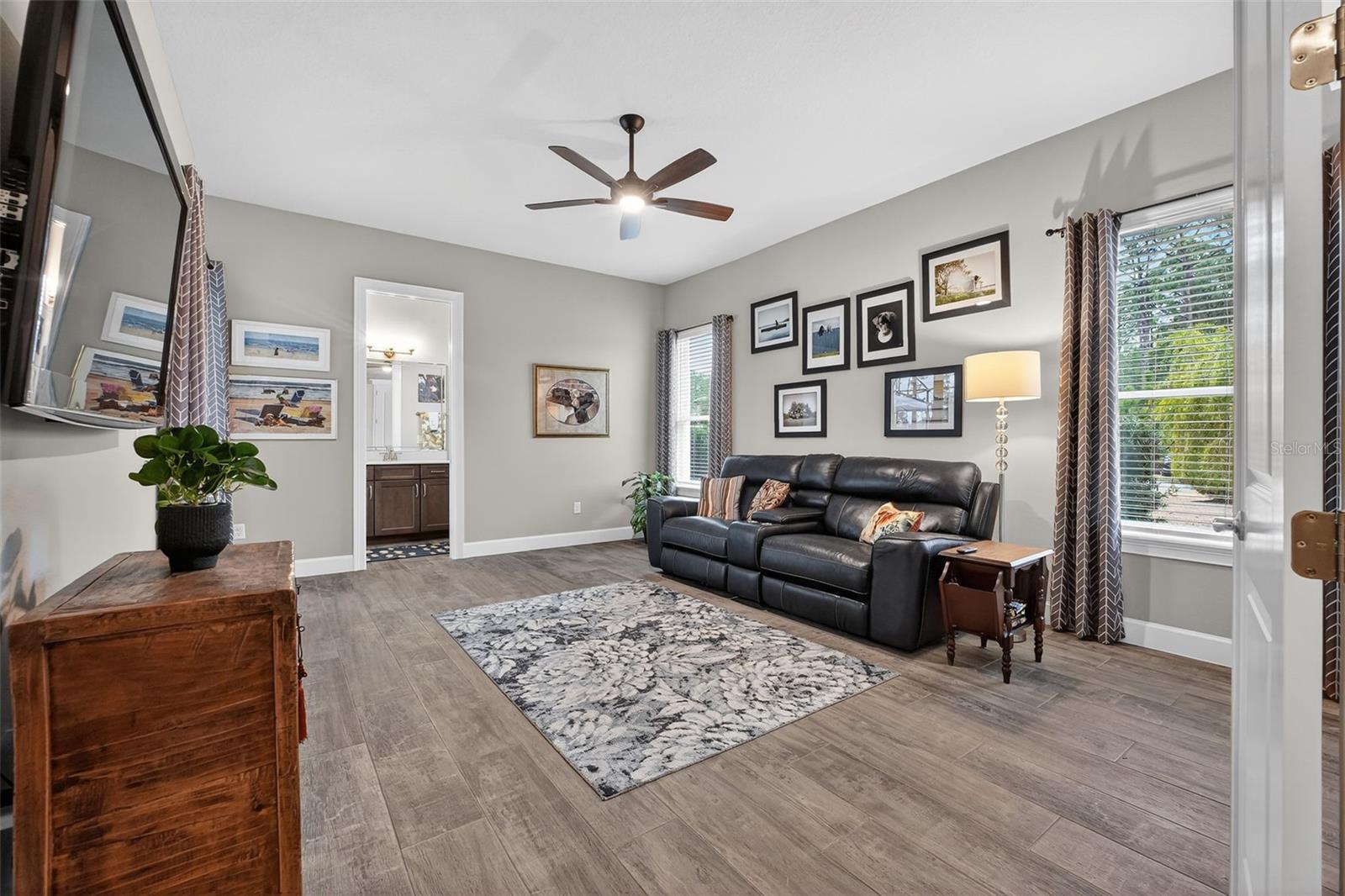 Image 32 of 75 For 1020 Sudbury Lane