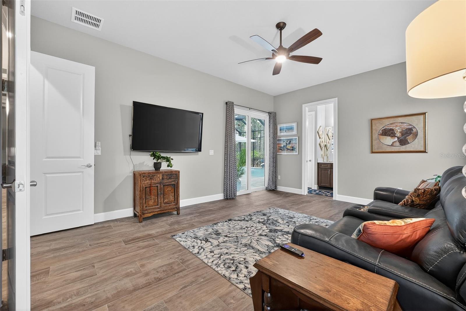 Image 34 of 75 For 1020 Sudbury Lane