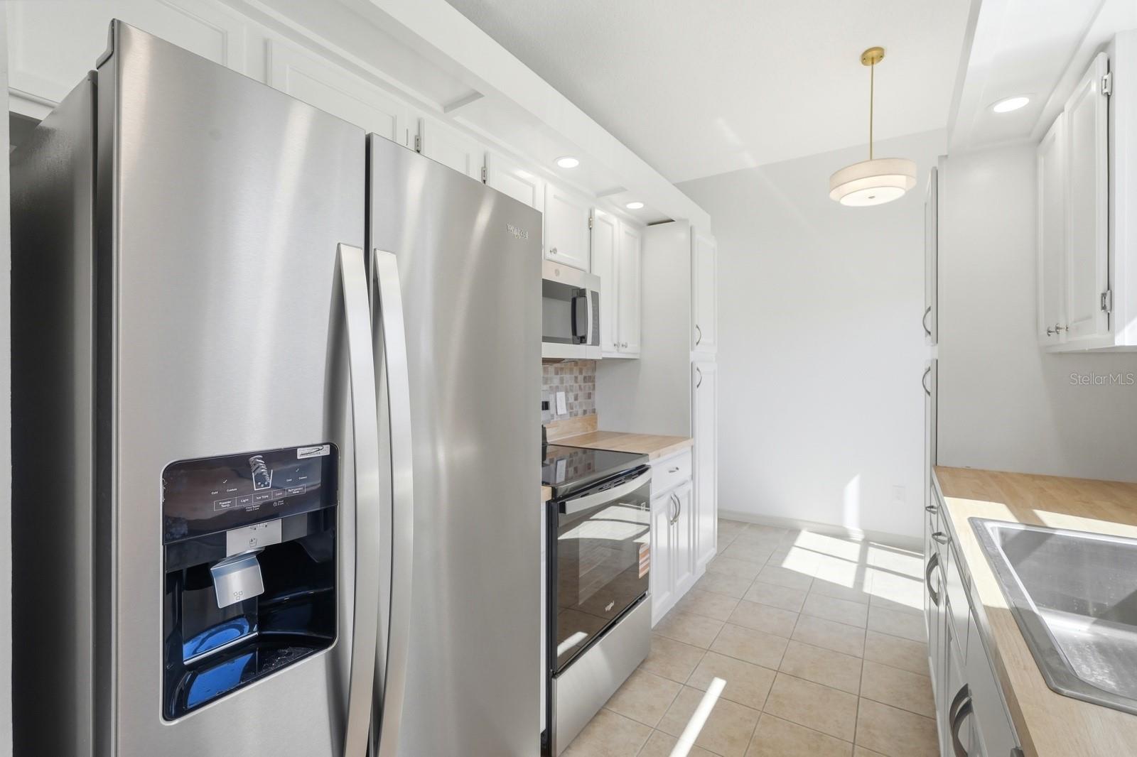 Image 19 of 66 For 714 Fox Tail Court