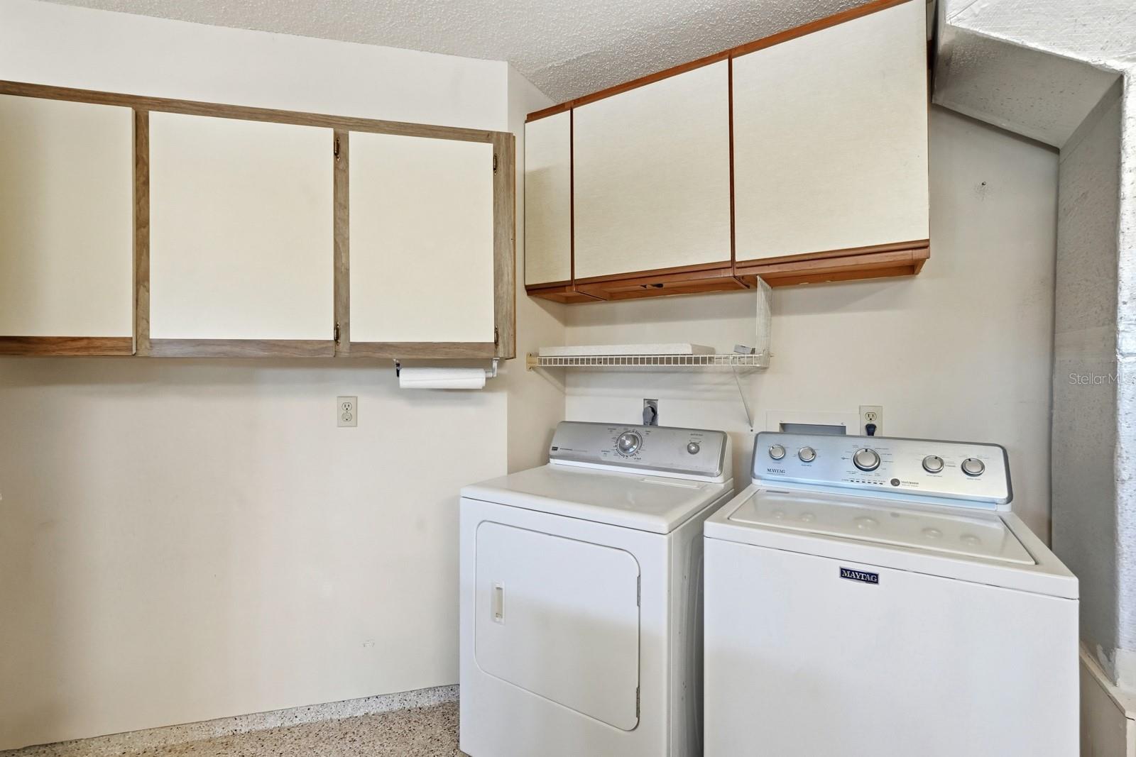 Image 37 of 66 For 714 Fox Tail Court