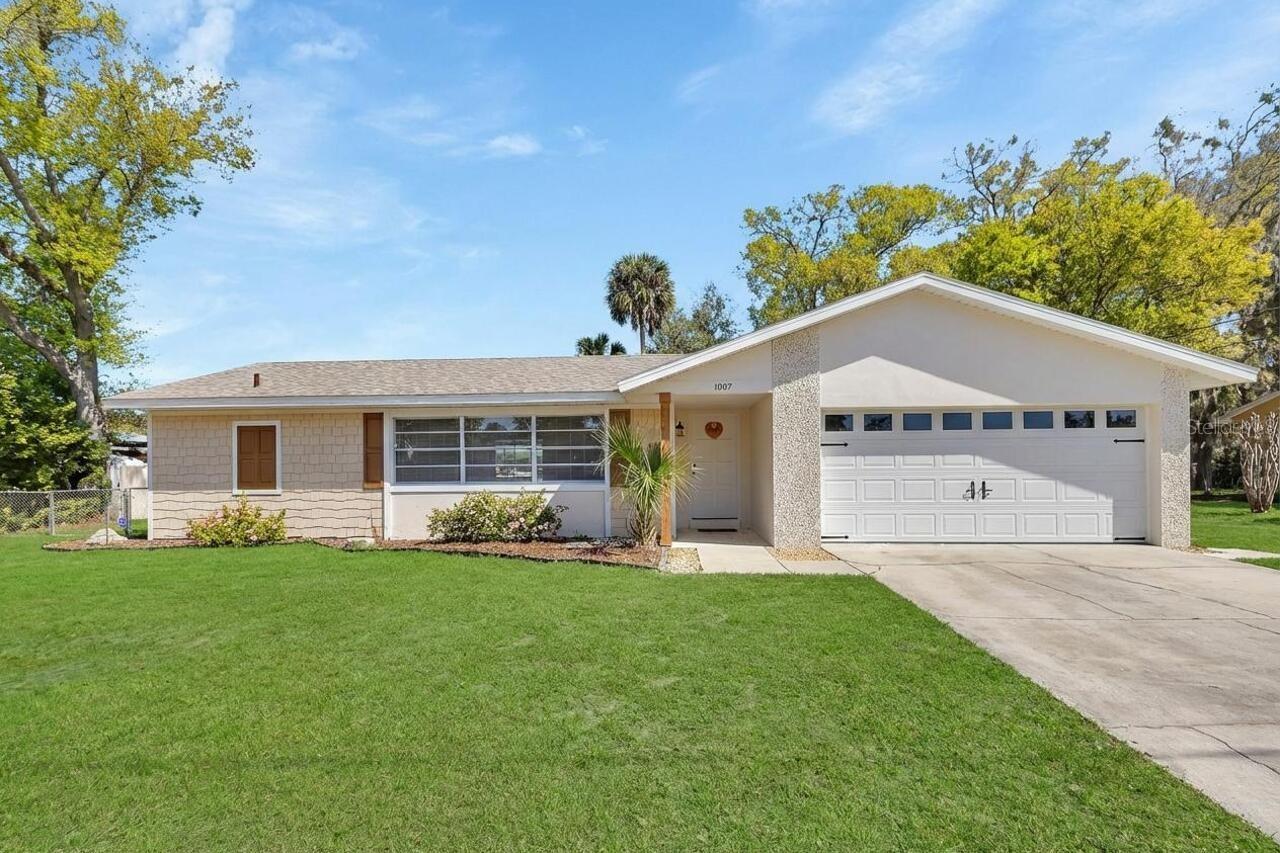 Details for 1007 Crescent Parkway, DELAND, FL 32724