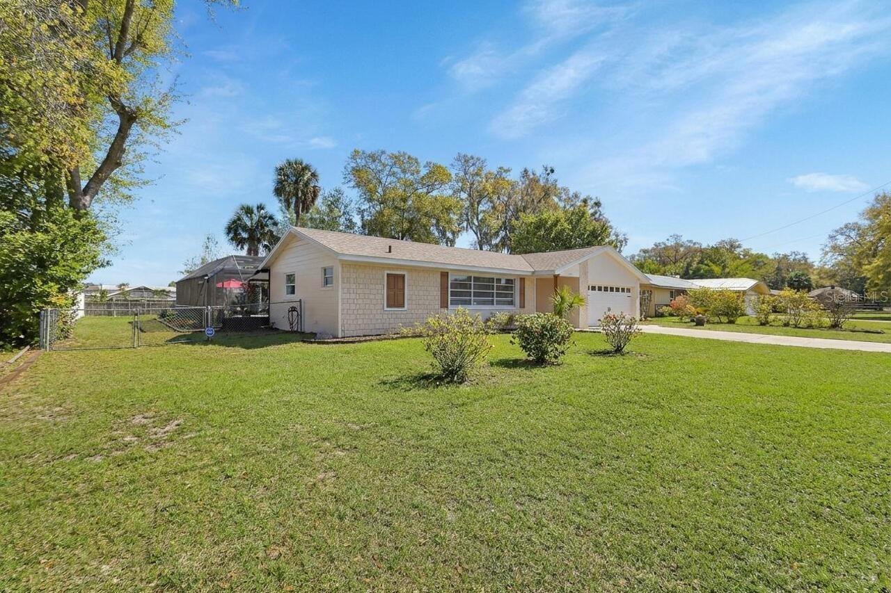 Image 37 of 37 For 1007 Crescent Parkway