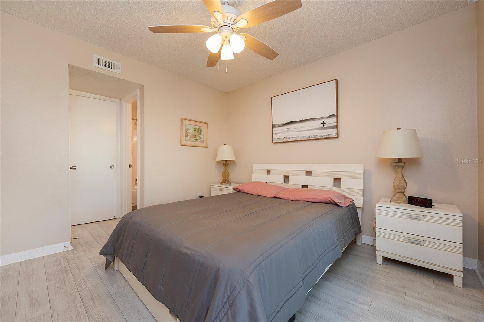 Image 14 of 30 For 1600 Big Tree Road U7