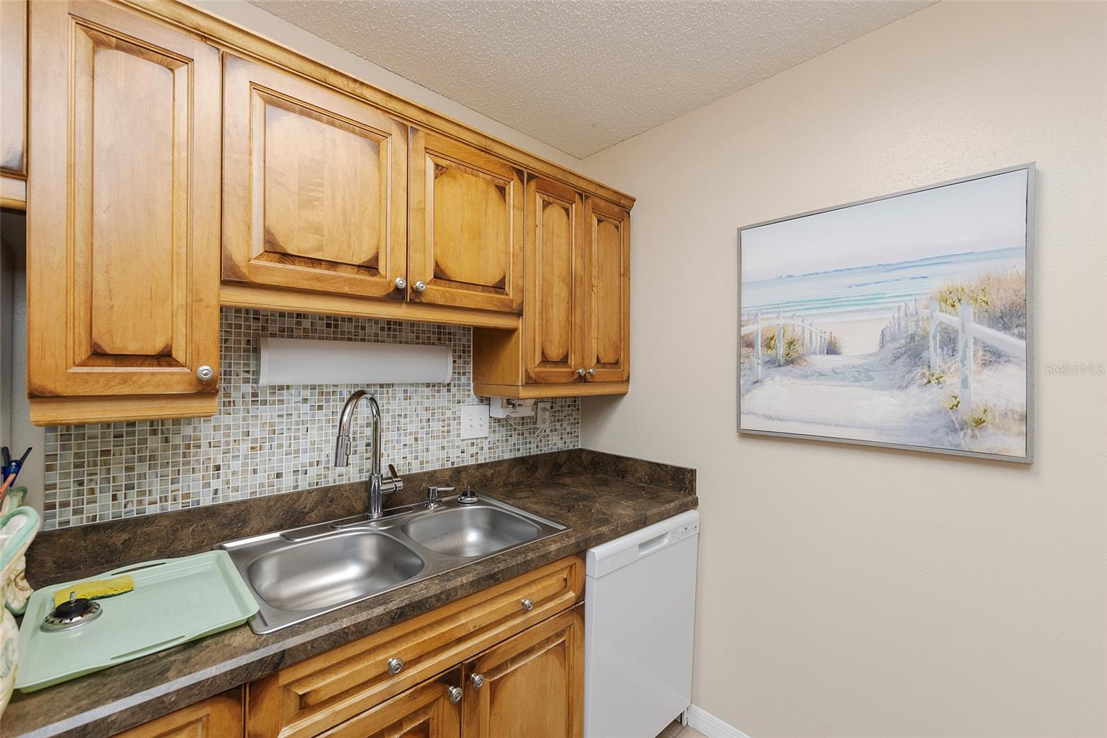 Image 9 of 30 For 1600 Big Tree Road U7