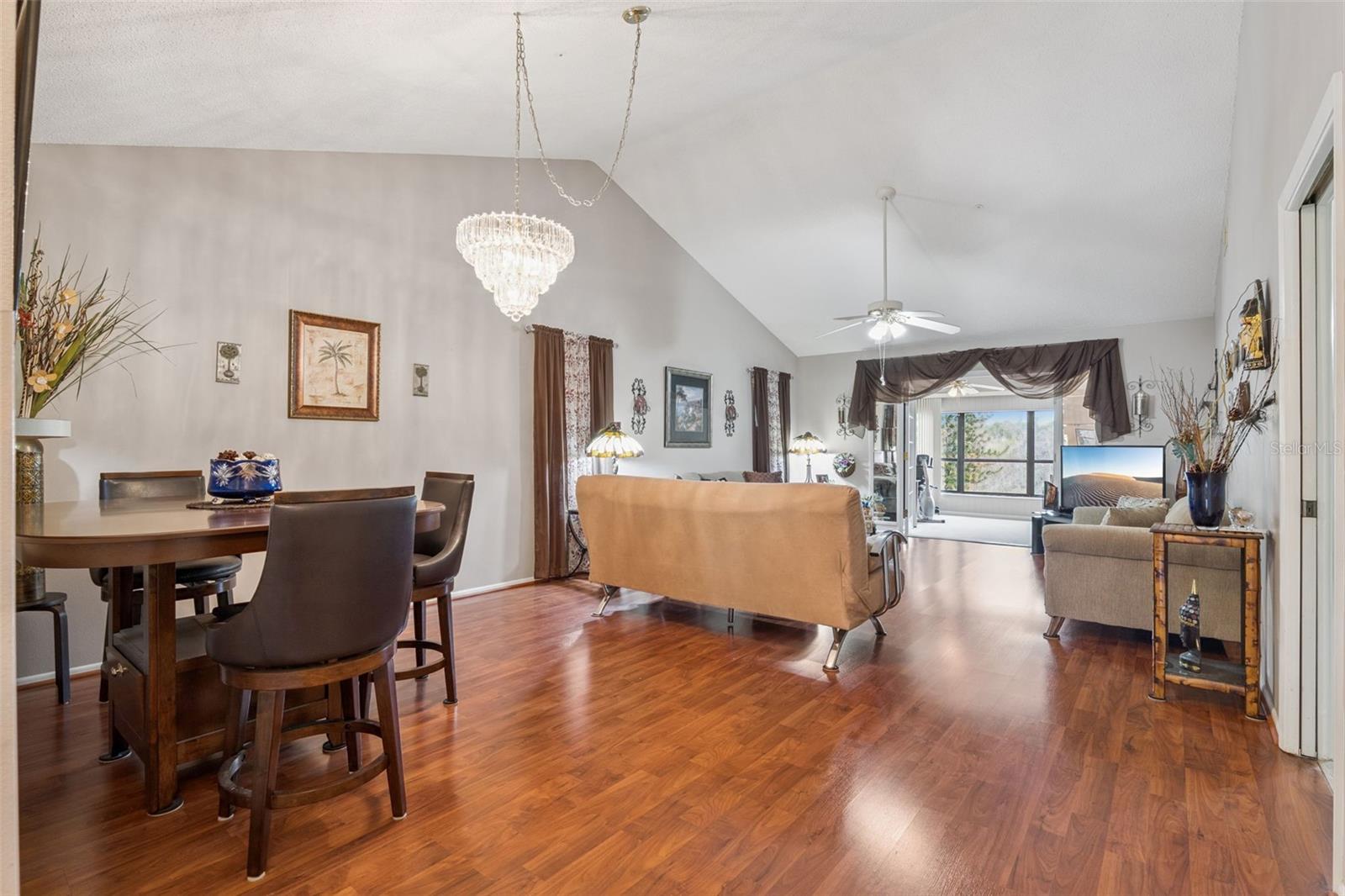 Image 10 of 55 For 541 Belltower