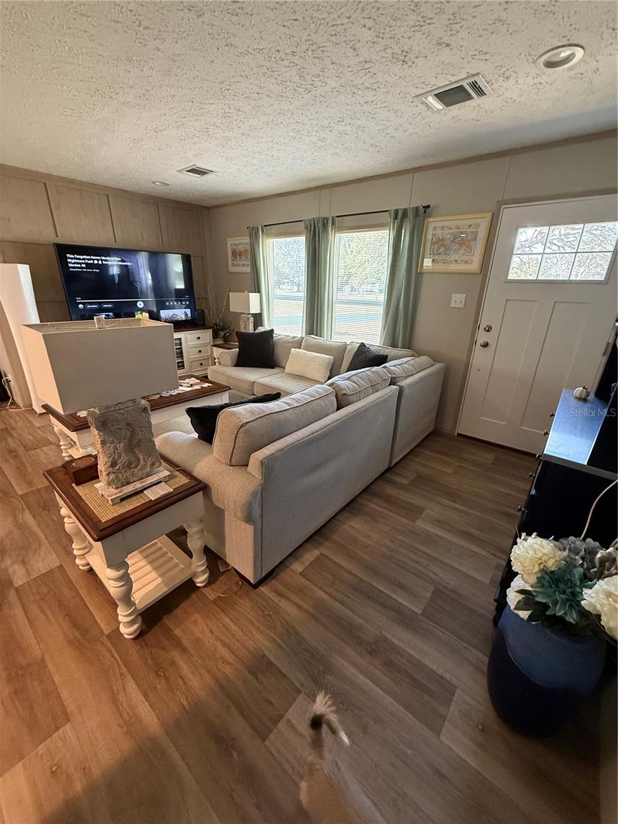 Image 17 of 35 For 8325 Fairgrove Terrace