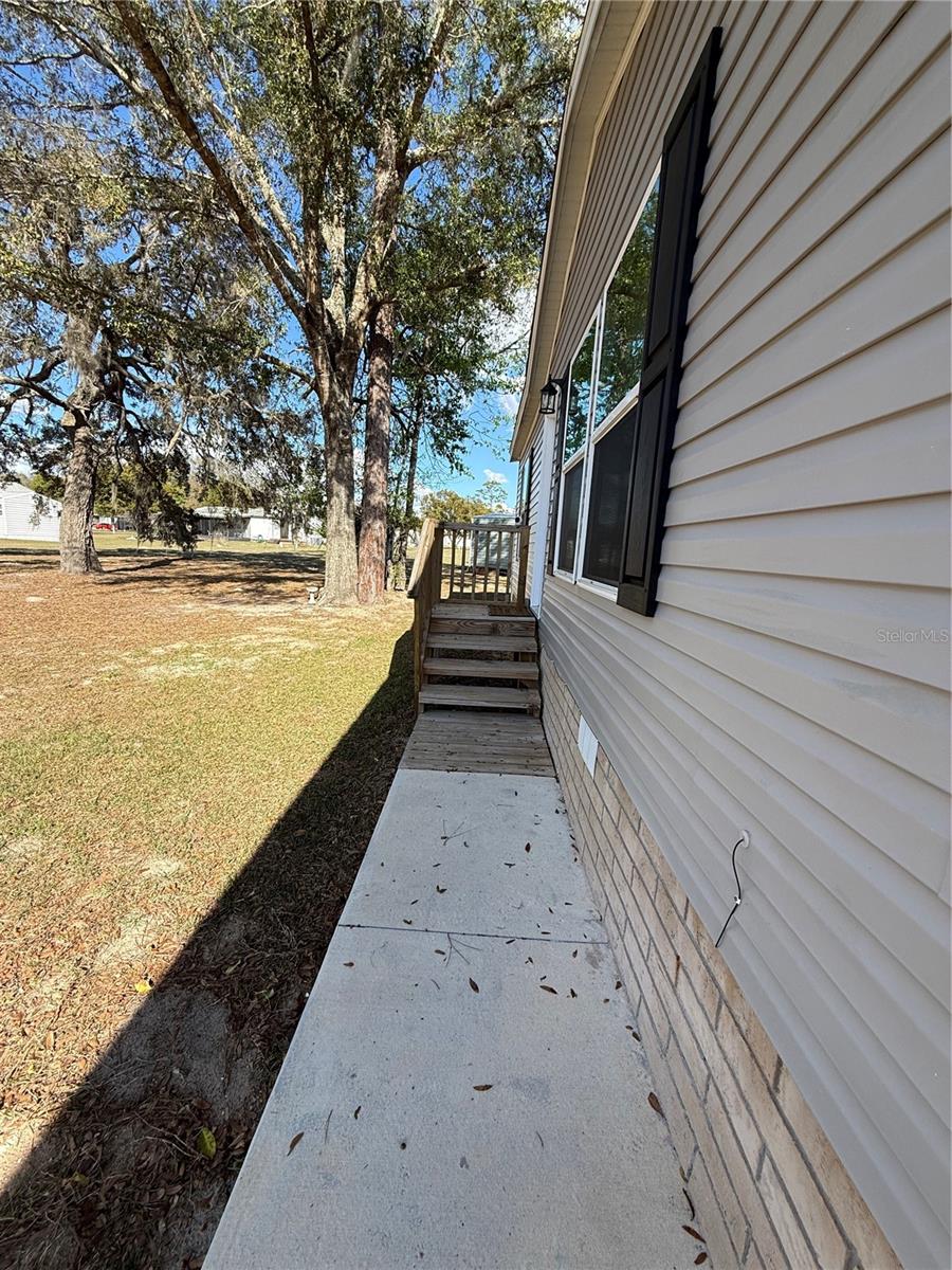 Image 7 of 35 For 8325 Fairgrove Terrace