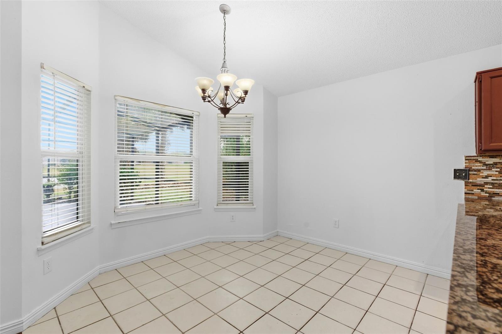 Image 12 of 48 For 947 Paddington Terrace