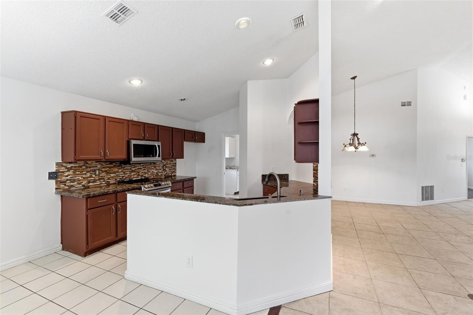 Image 18 of 48 For 947 Paddington Terrace