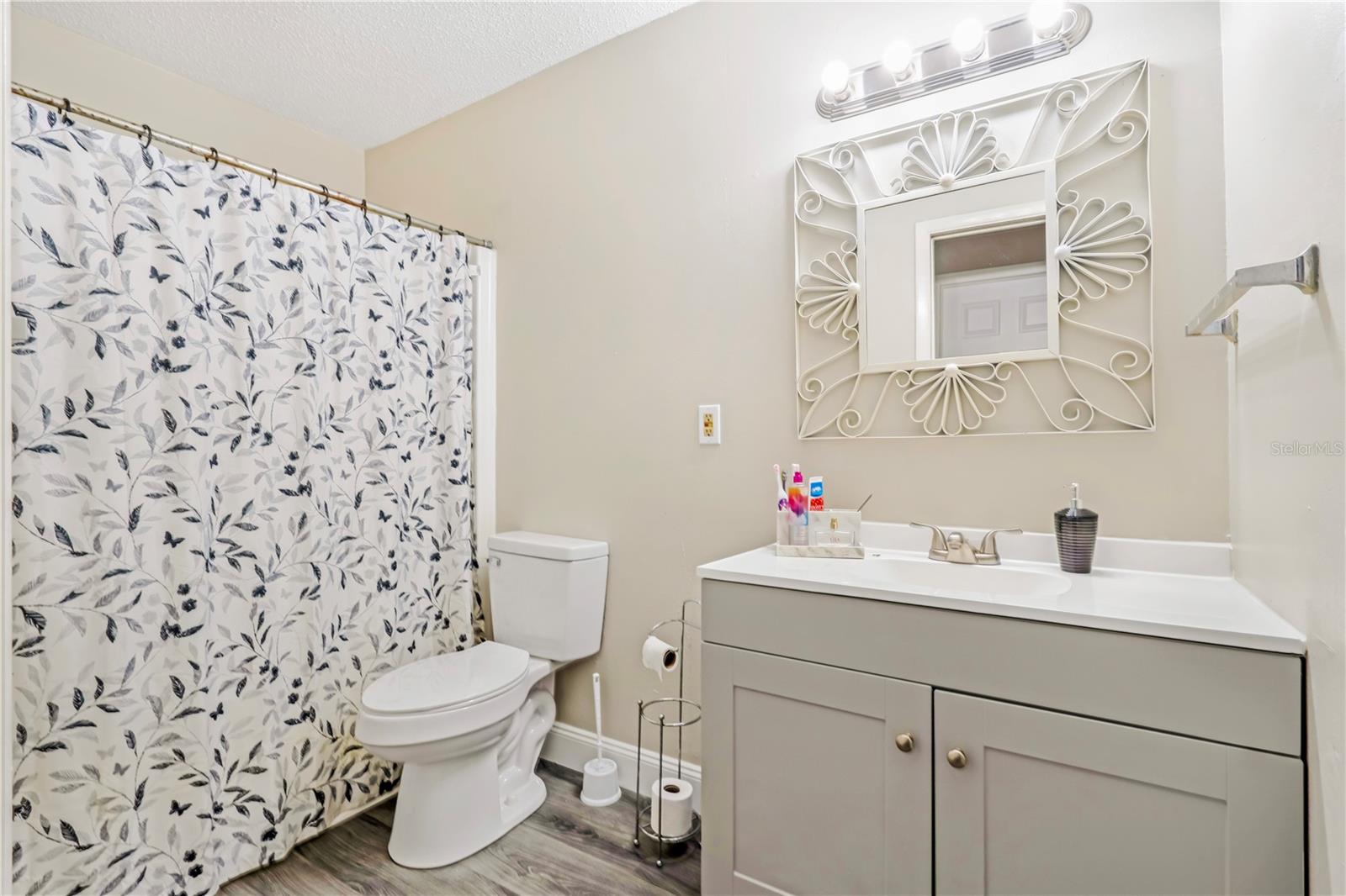 Image 14 of 36 For 951 & 953 Beau Court