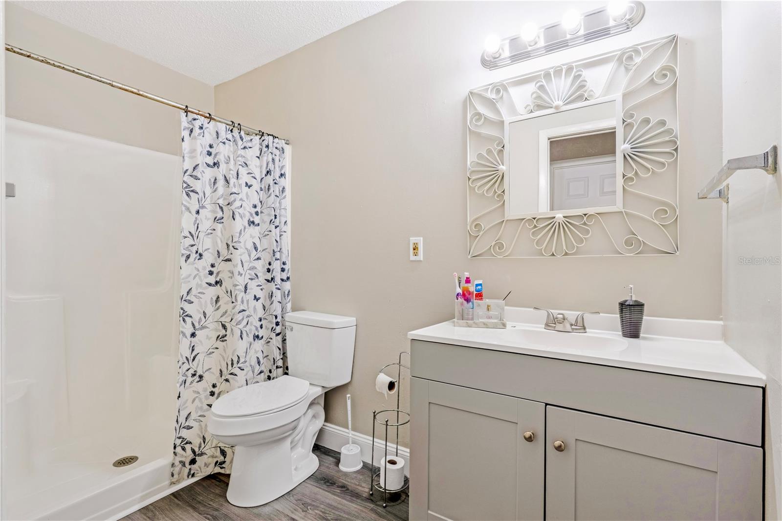 Image 15 of 36 For 951 & 953 Beau Court