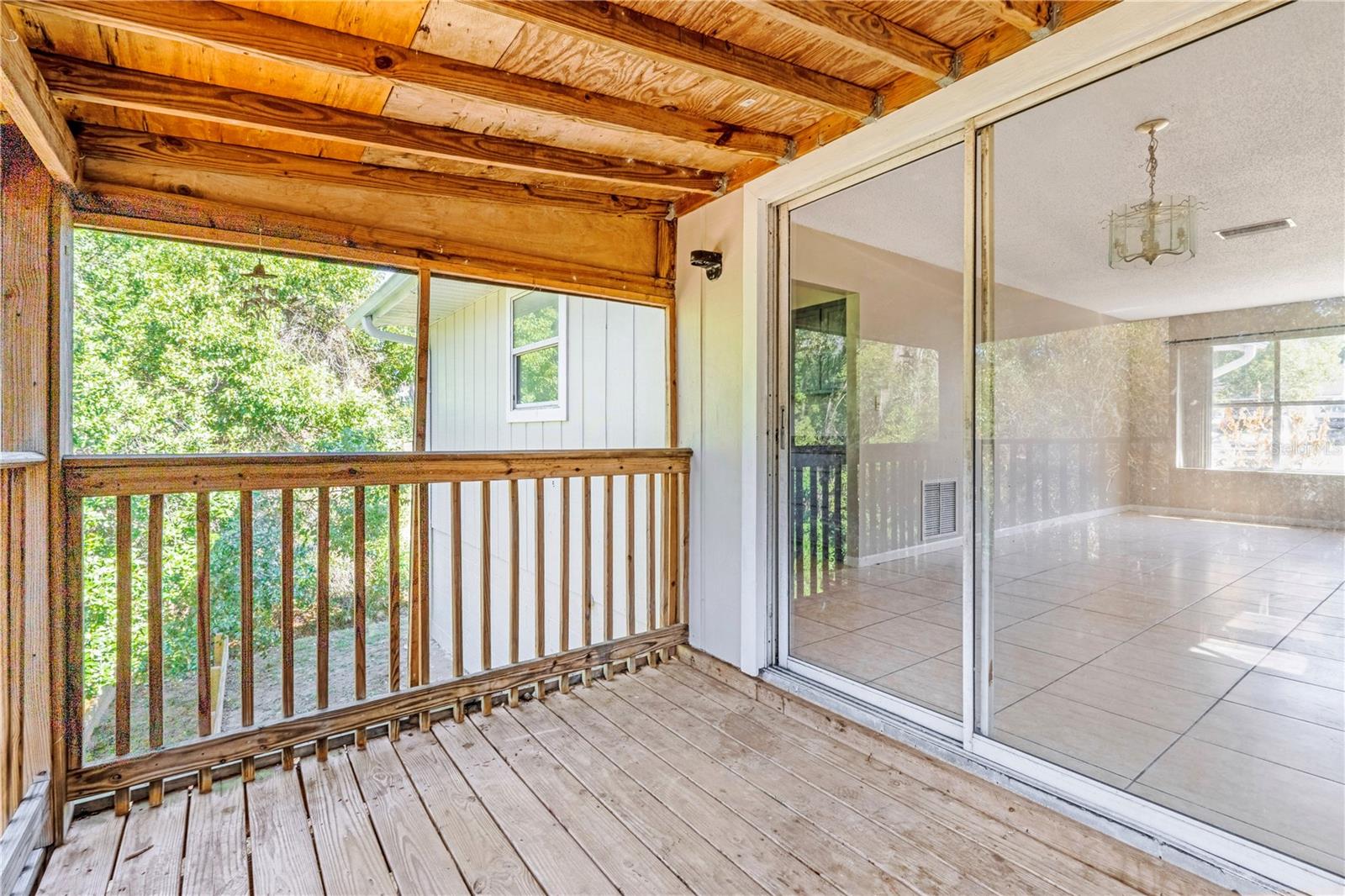 Image 32 of 36 For 951 & 953 Beau Court