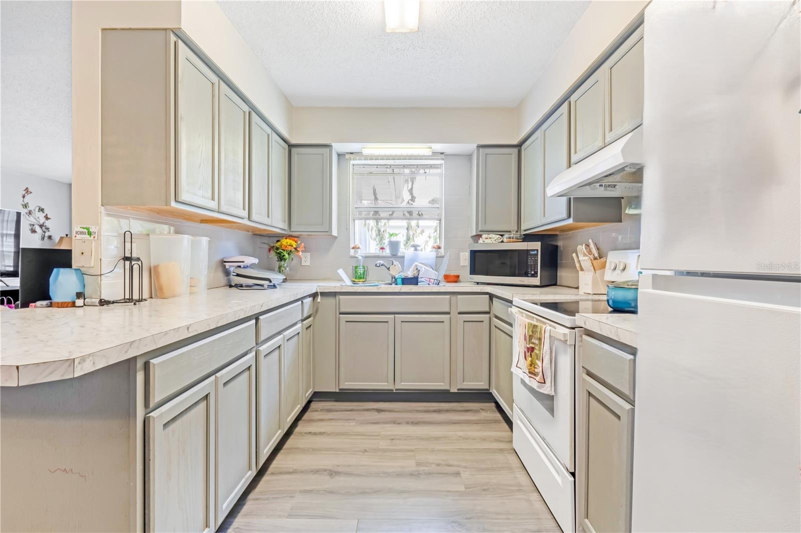 Image 7 of 36 For 951 & 953 Beau Court