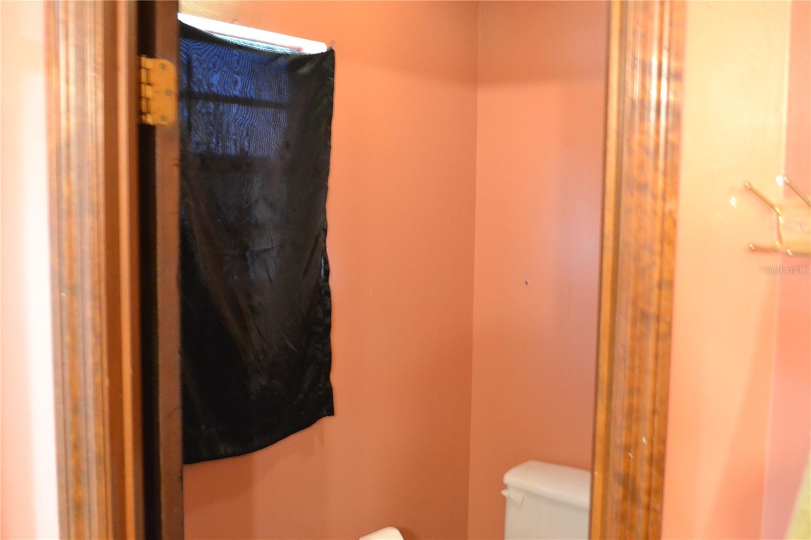 Image 11 of 13 For 350 Lake Crescent Drive