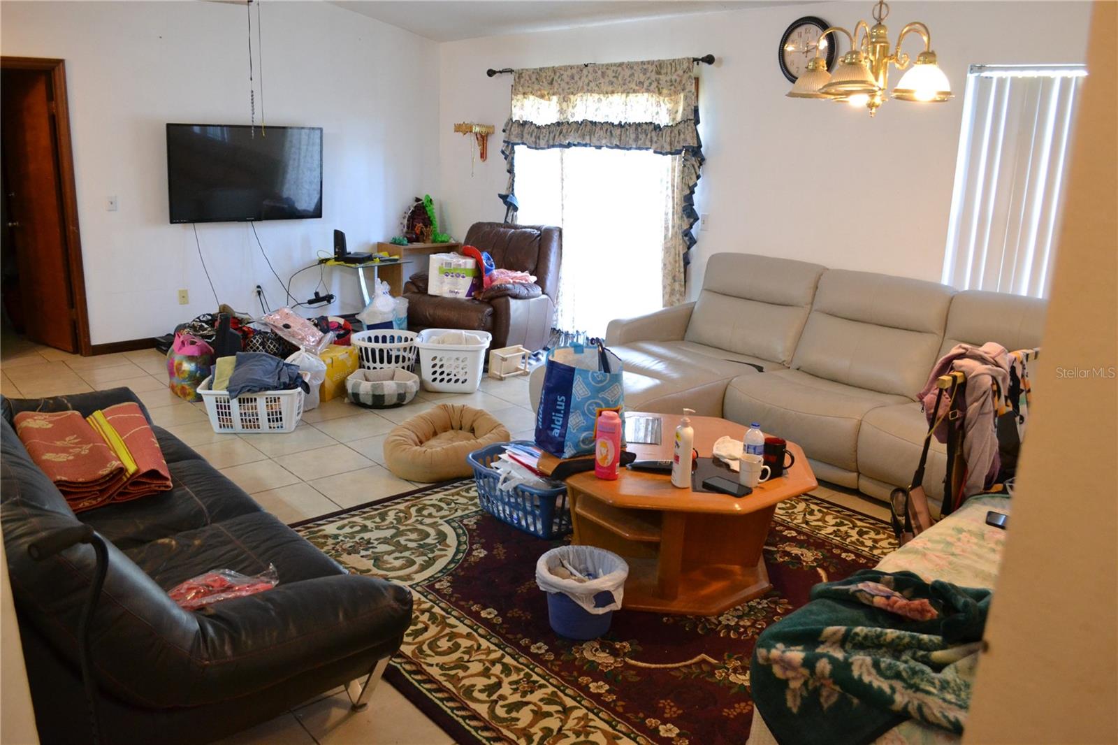 Image 4 of 13 For 350 Lake Crescent Drive