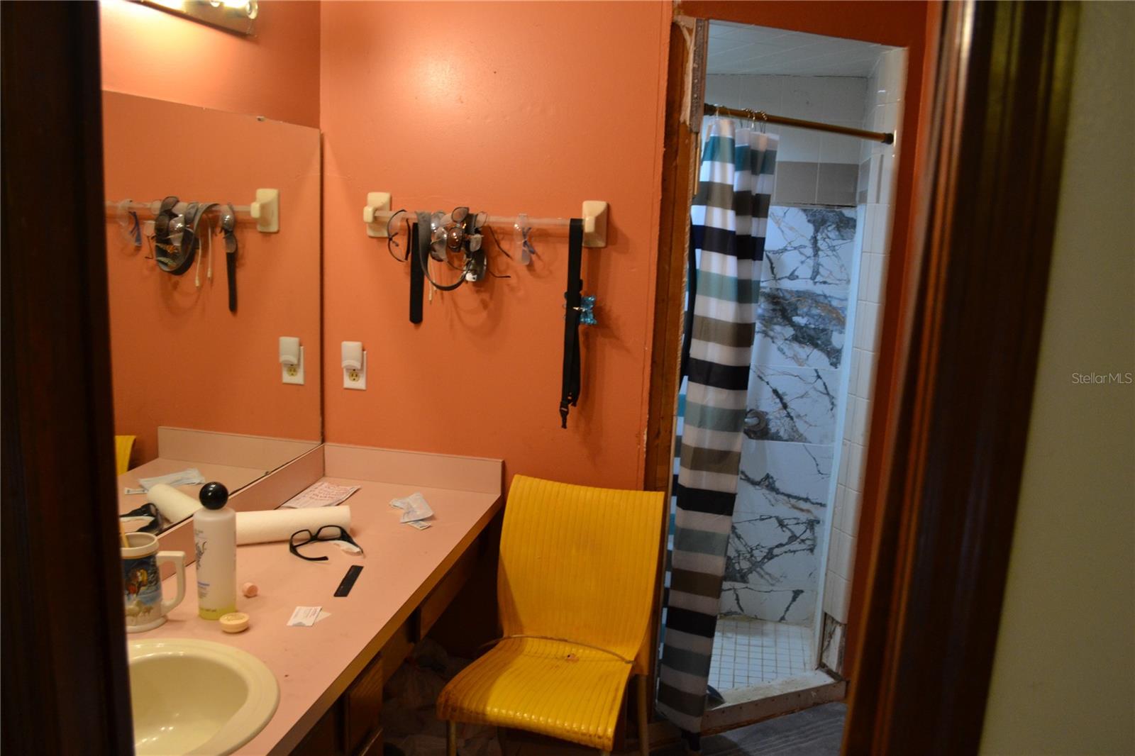 Image 9 of 13 For 350 Lake Crescent Drive