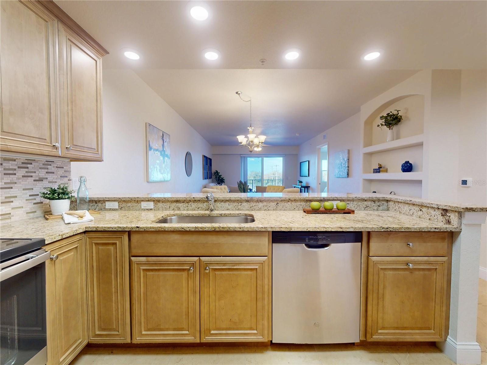 Image 16 of 84 For 3 Riverwalk Drive 404