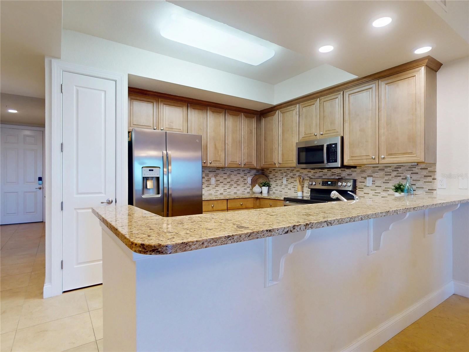 Image 19 of 84 For 3 Riverwalk Drive 404